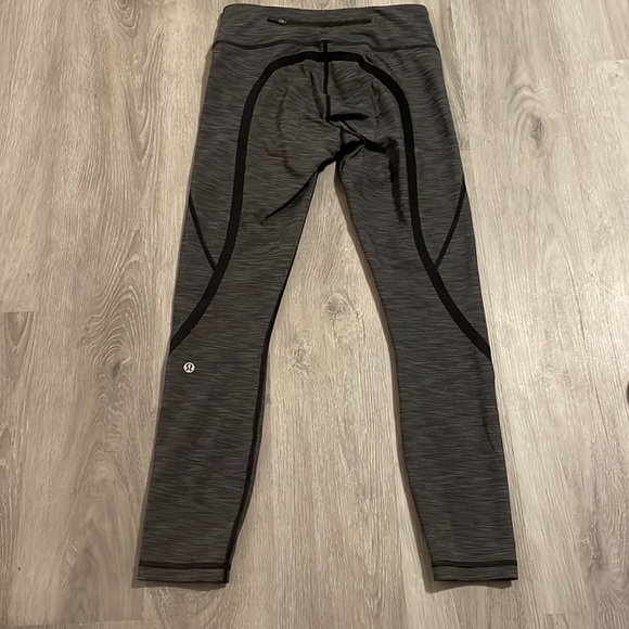 grey lululemon leggings - Picture 2 of 3